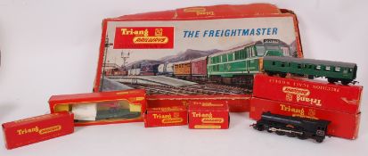 TRIANG HORNBY; A collection of assorted