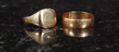 Two 9ct gold rings, one being a wedding band one with signet. Weight 6.5g size V and R.