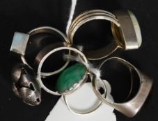 A collection of silver 925 ladies contemporary rings to include agate stone set,