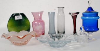 GLASS; A collection of 9x pieces of studio glass to include Wedgwood vase, French glass dish,