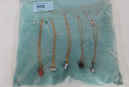 A collection of 5x yellow metal ( 375 9ct gold ) bracelets.