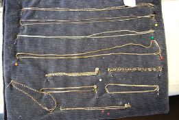 A collection of 10x 925 white metal and silver bracelets / chains