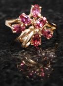 A 9ct gold ladies dress ring 3.