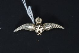 An RAF 925 silver sweethearts brooch / uniform badge,