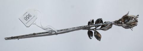 A fabulous silver 925 rose head and stem centre piece.