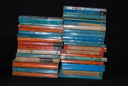 Various Penguin, Pelican and Picador pub