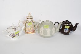 A collection of 4x teapots to include a Wedgwood style Dudson cameo ware teapot in green,