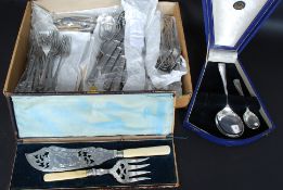A good quantity of quality flatware to include Christofle. It has a 11cm width and a 3cm height.