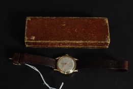 A Goldsmith & Silversmith of London 9ct gold gentlemans wristwatch,