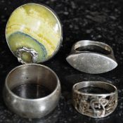 A selection of 4 silver dress rings to include a large agate stone set ring and other contemporary