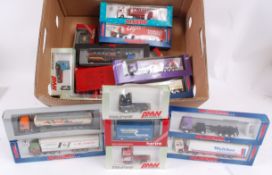 1:76 SCALE; A collection of 25x assorted 1:76 scale advertising trucks / lorries / cabs / trailers,