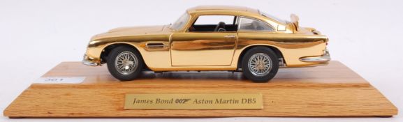 JAMES BOND 22ct GOLD;