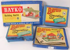 BAYKO; A collection of 4x original vintage Bayko construction sets,