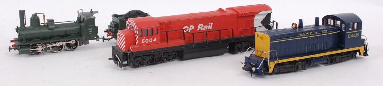 TRAINS; A collection of 3x assorted railway trainset electric trains,