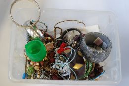 A collection of costume jewellery to inc