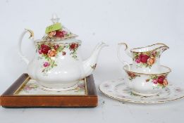 Royal Albert Country Roses tea pot, crea
