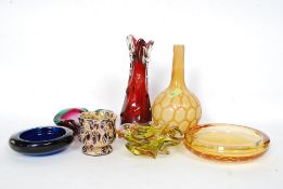 A collection of 7x pieces of studio glas