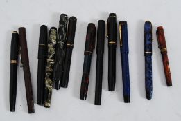 A very good collection of vintage fountain pens to include 14ct nib examples,