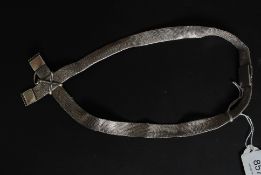 A stunning Italian Milanese silver chainmesh necklace having fabulous cross over design