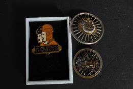 A collection of vintage badges to include Oesterr Touring Club cycling badge,