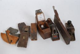 A vintage Record  No 0130 woodworking plane together with a 110 woodworking plane.