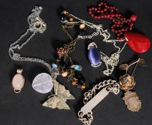 A collection of jewellery to include 925 silver, costume jewellery,