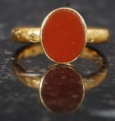 A 22ct gold ring gentlemans signet ring. Ring size T/U. ring size T/U. ring size t/u.