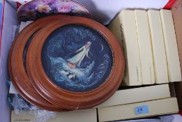 An extensive collection of collectors plates - asiatic form - Chinese along with others etc