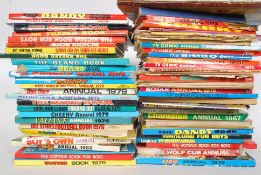 A collection of vintage Dandy / Beano etc annuals - childs annuals from the mid to late 20th