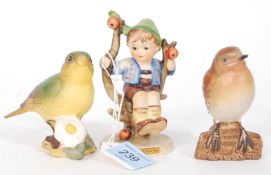 2 Beswick bird figurines to include Robin 980 & Greenfinch 2105.