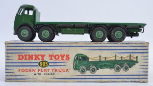 DINKY; An original vintage Dinky Toys 905 Foden Flat Truck ' With Chains'.