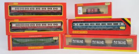 HORNBY; A collection of 6x Hornby 00 gauge boxed carriages; R439, R6087, R427 (x2), R4056 and R6113.
