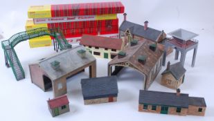 HORNBY; A collection of 5x unused ' as new ' Hornby 00 Gauge railway trainset expansion packs,
