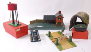 HORNBY; A collection of vintage Hornby / Triang railway trainset accessories to include station, No.