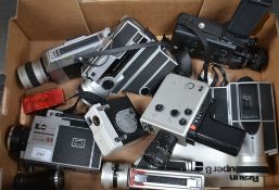 A good collection of cine cameras of assorted years by various makers please see images