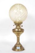 A Victorian / Edwardian brass oil lamp w