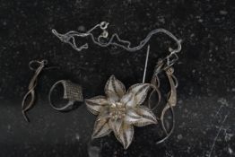 A collection of ladies silver jewellery