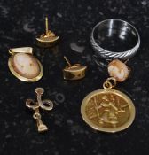 An 18ct gold Chinese necklace pendant Weight 2.5g.