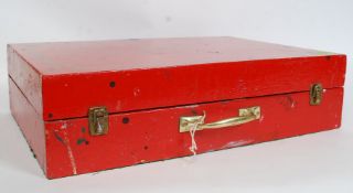 A vintage 1960's artists paint box.