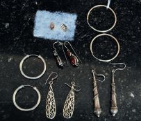 A collection of silver 925 / sterling ea