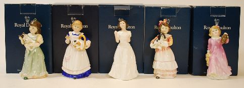 ROYAL DOULTON FIGURES: A group of 5 Roya