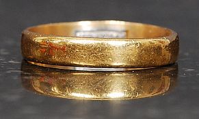 A 22ct gold band ring being hallmarked to the inside. Total weight 3.1g Size O.