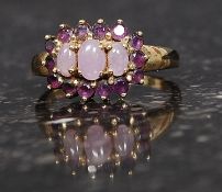 A ladies 9ct gold / 375 marked amethyst ring.
