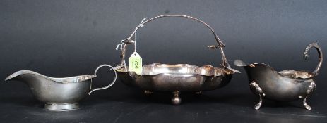 A good early 20th century silver plated centre / bon bon dish having scalloped edges with leaf