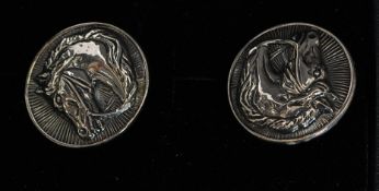 A good pair of gentlemans 925 stamped white metal silver cufflinks depicting horses.