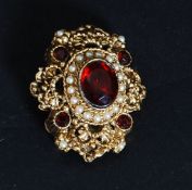A stunning early to mid 20th century costume jewellery brooch,