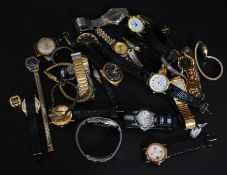 A good collection of ladies and mens watches to include many different styles and brands