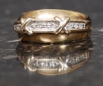 A 9ct gold hallmarked ring set with 10 x