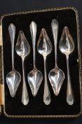 A stunning set of Art Deco silver plate grapefruit spoons complete in the original presentation