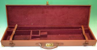 Good quality leather and brass gun case – to fit up to 30” barrels and 18” stock c/w brass